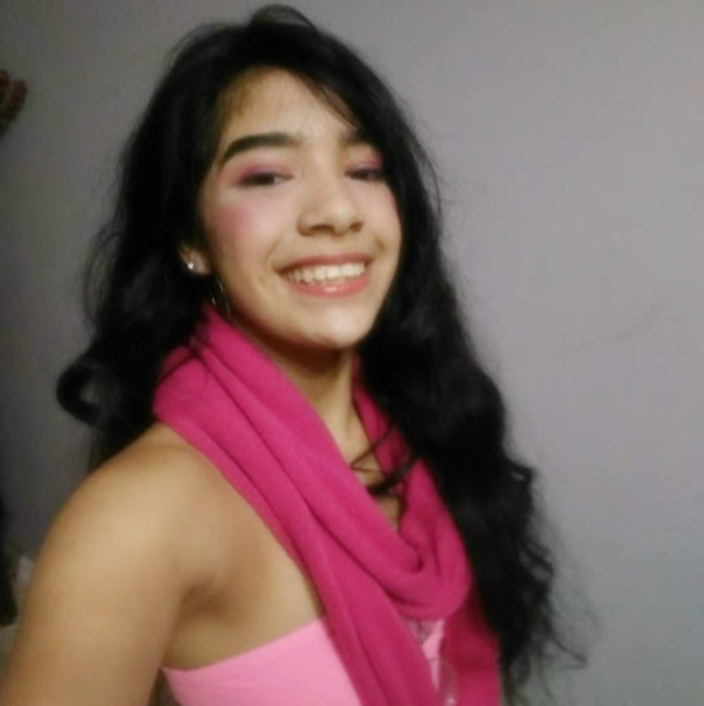 Meet your Posher, Nayeli